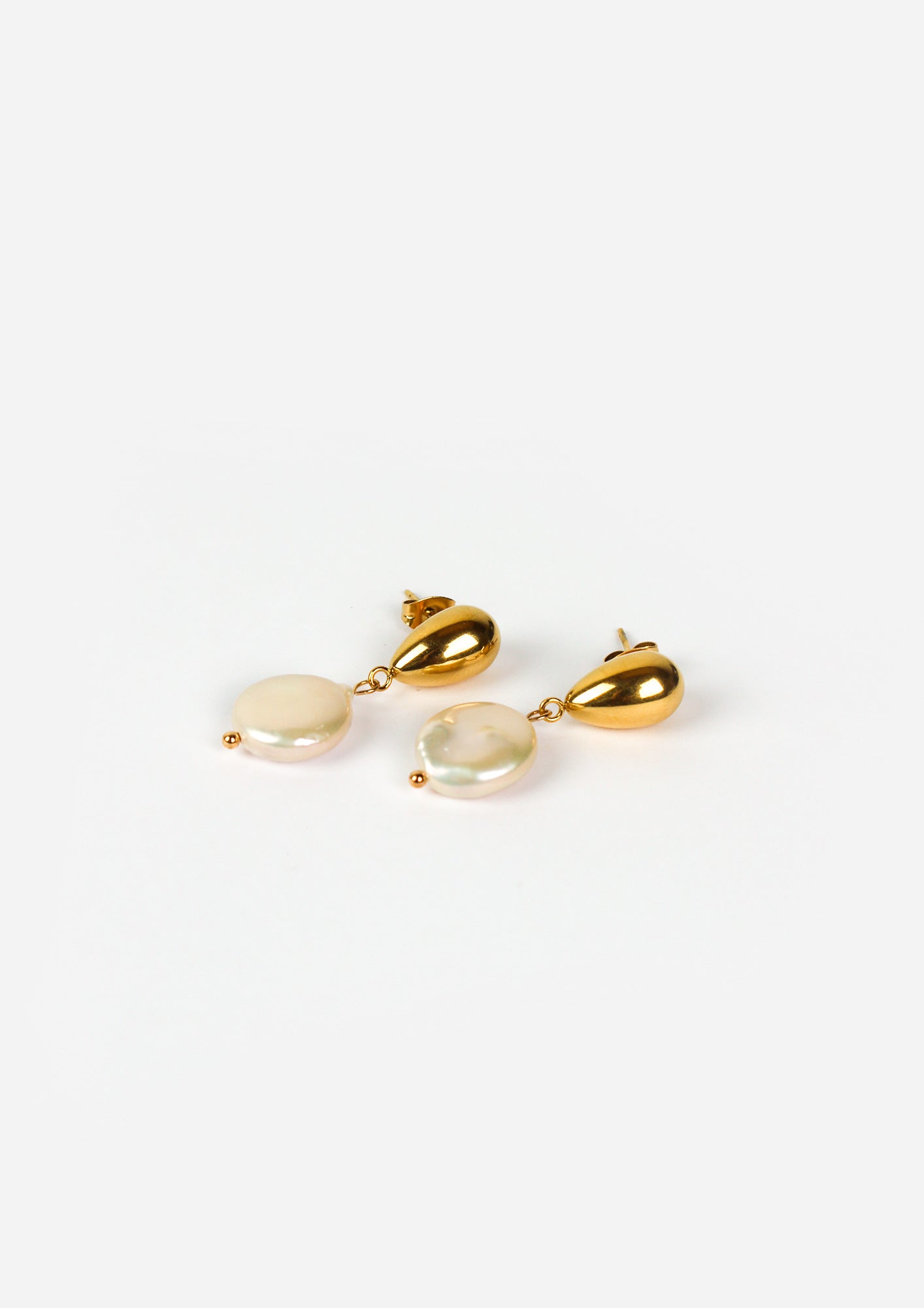 Pearl Gold Teardrop Earrings