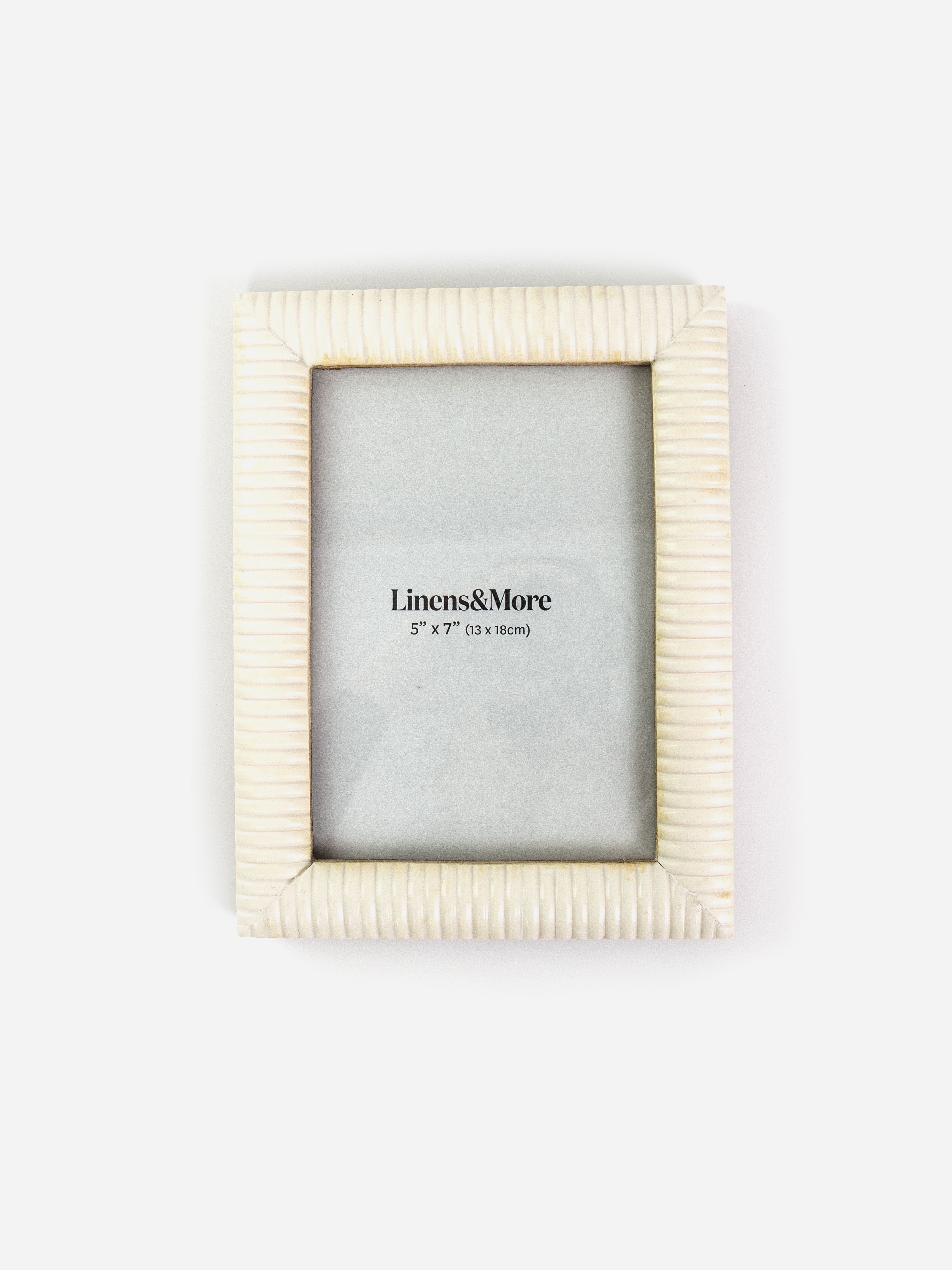 Ribbed Detail Photo Frame