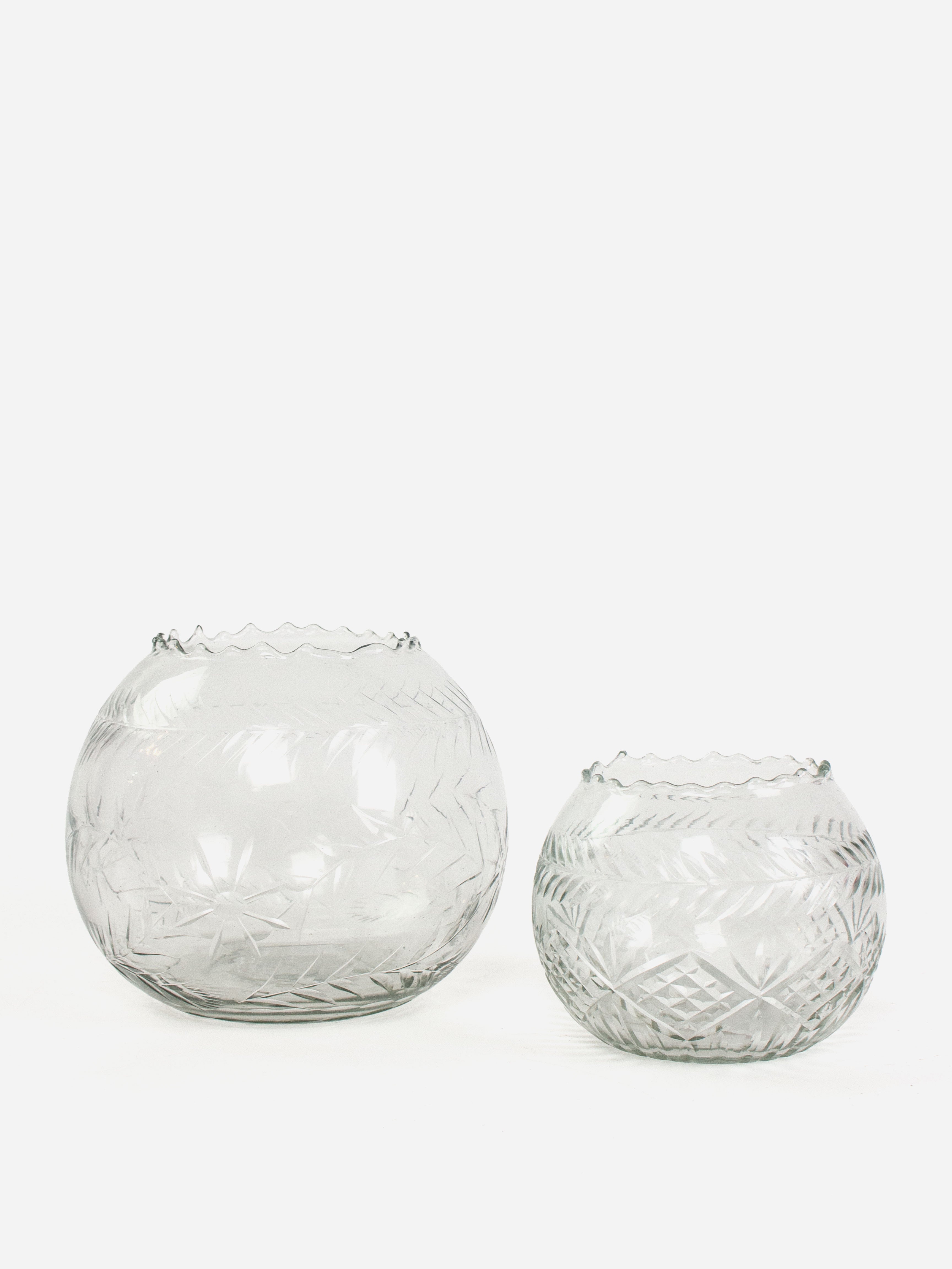 Round Votive with Cutting