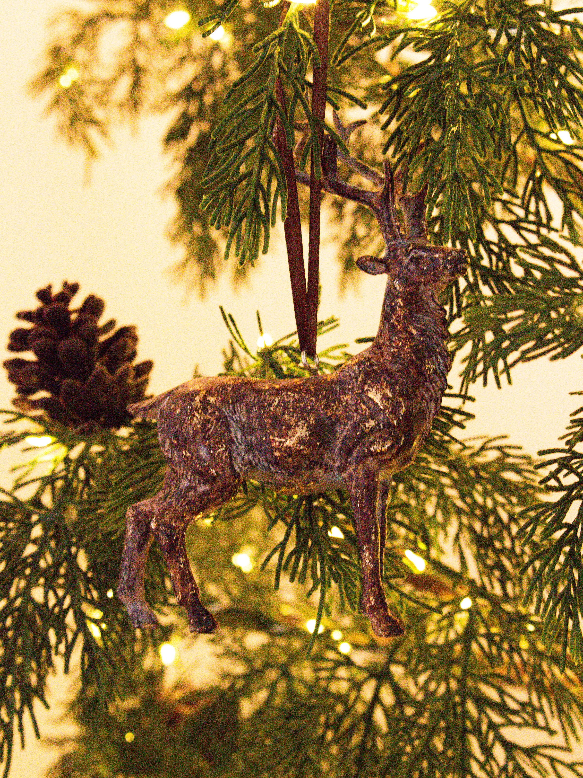 Tundra Mini Hanging Reindeer