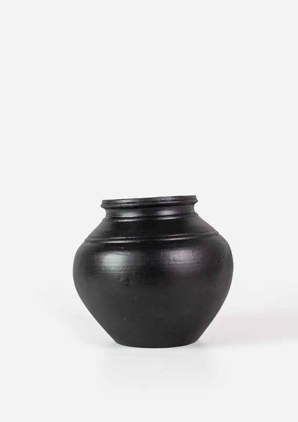 Ebony Clay Pot