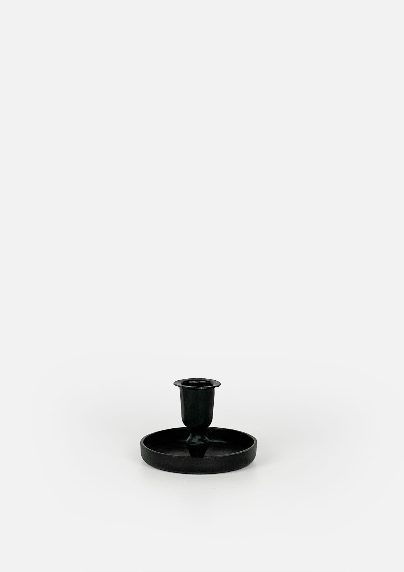 Raine Taper Black candle Cup