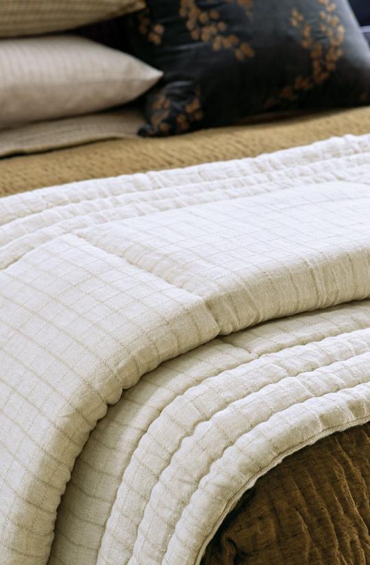 Tobiishi Natural Linen Comforter
